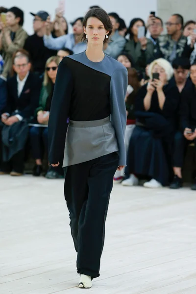 Look 37